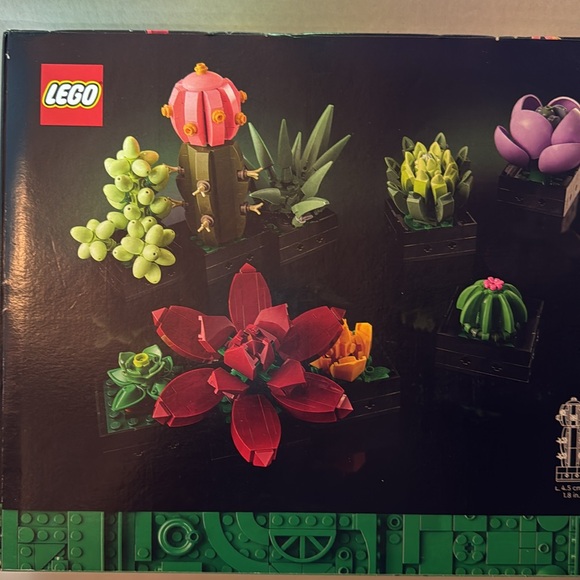 LEGO Succulents 10309 - Picture 4 of 9